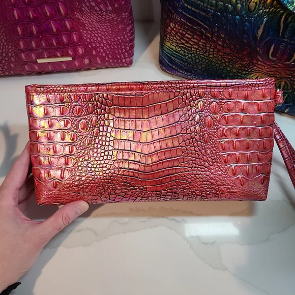 Brahmin Kayla Clutch Wristlet Pink Assorted Melbourne Pristine - Picture 2 of 6